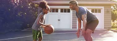 华体会hth集团：打篮球用什么器材好呢女生